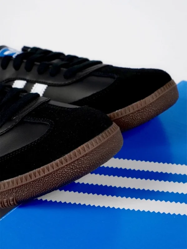 Adidas-Samba-OG-Black-Gum-White-Stripes-Authentic