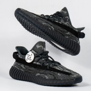 YEEZY-350-V2